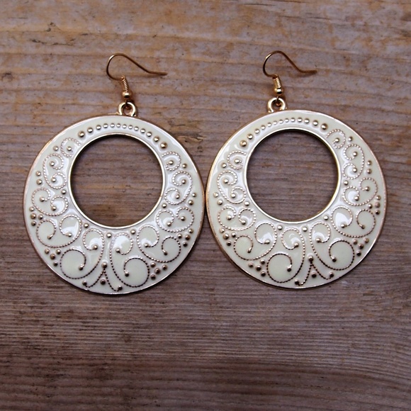 Fashion Jewelry Jewelry - Ornate Hoop! Mix & Match Sale 2 for $10!